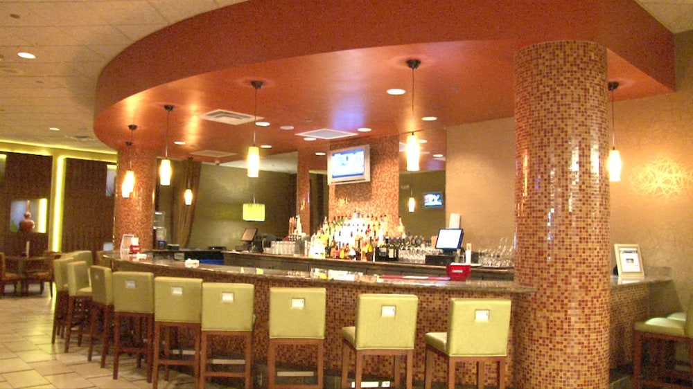 Florida Hotel & Conference Center in the Florida Mall — Restaurant & bars in Orlando, Florida