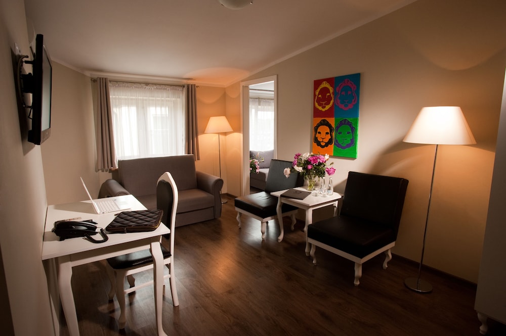 Leone Aparthotel — Hotel rooms in Krakow, Lesser Poland
