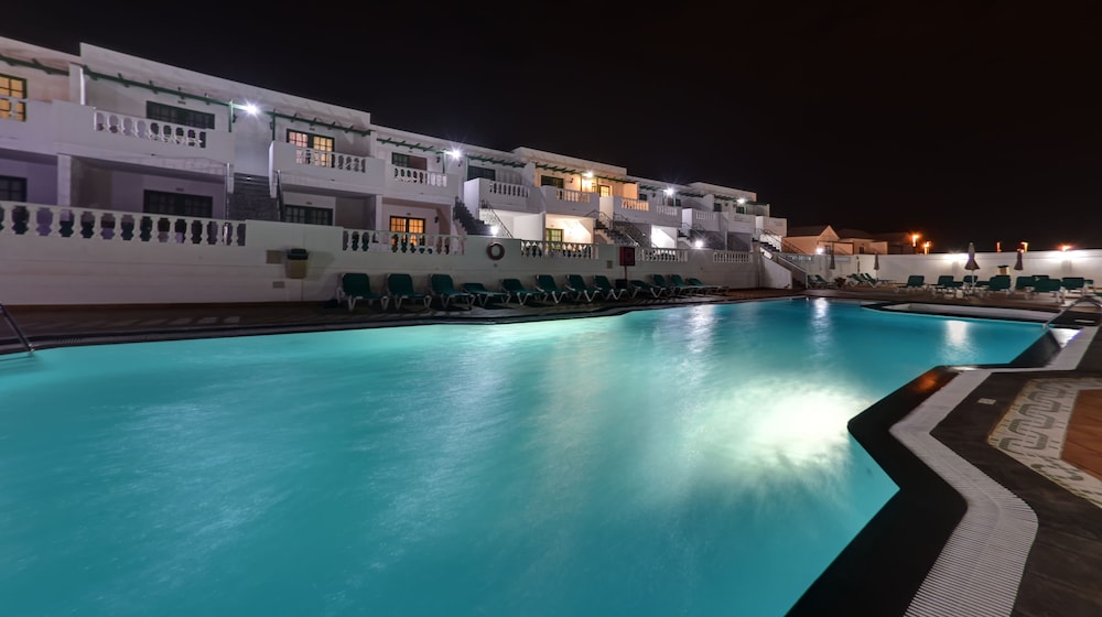 Apartamentos Tisalaya — Swimming pool in Puerto del Carmen, Canary Islands