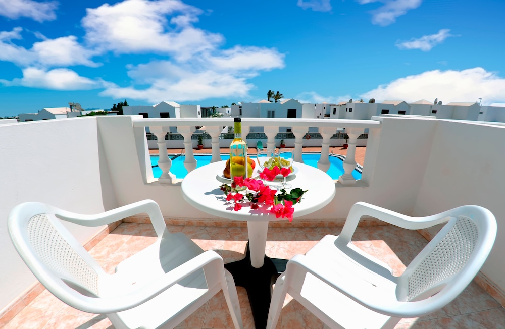 Apartamentos Tisalaya — Swimming pool in Puerto del Carmen, Canary Islands