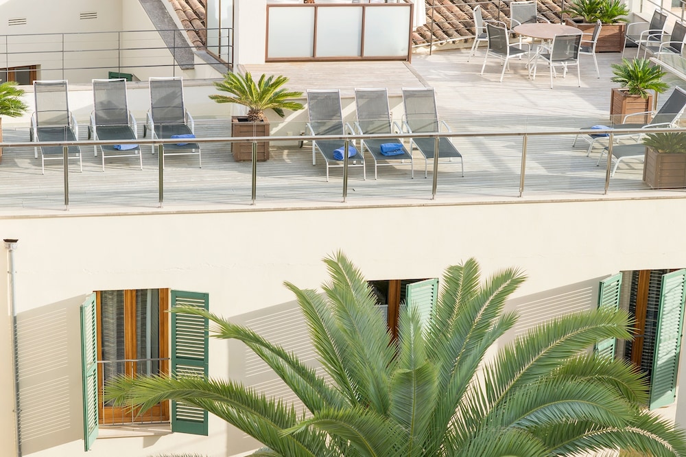 Petit Palace Hotel Tres — Hotel rooms in Palma de Mallorca, Balearic Islands