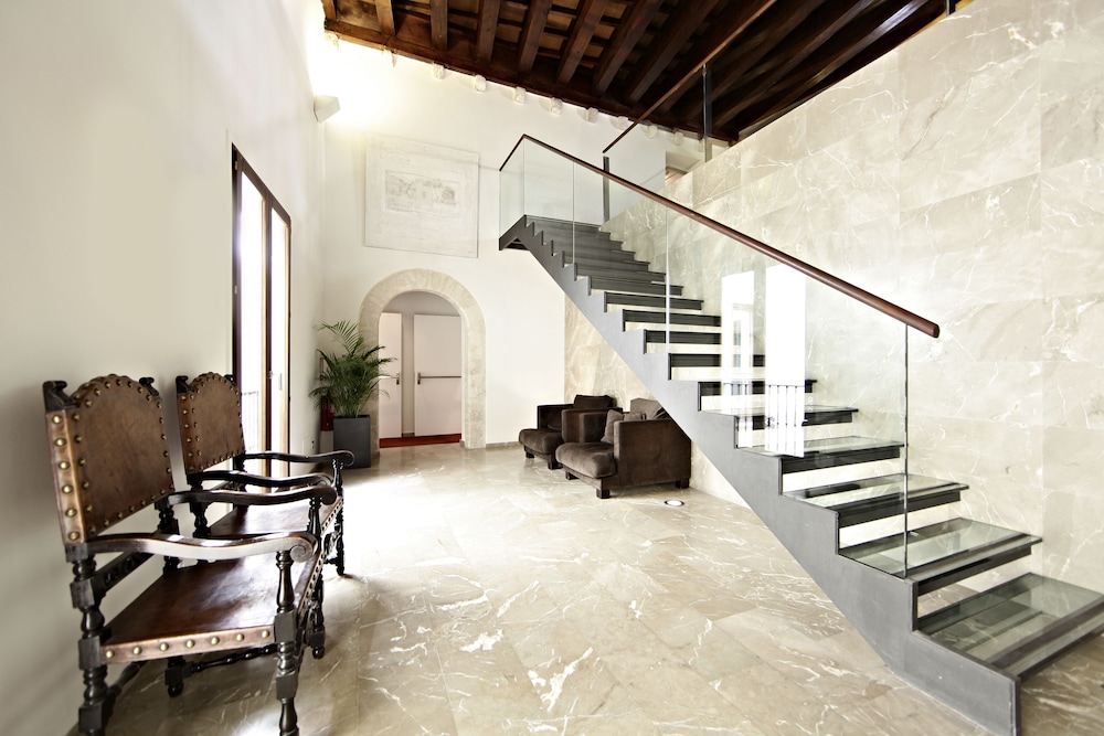 Petit Palace Hotel Tres — Hotel building in Palma de Mallorca, Balearic Islands