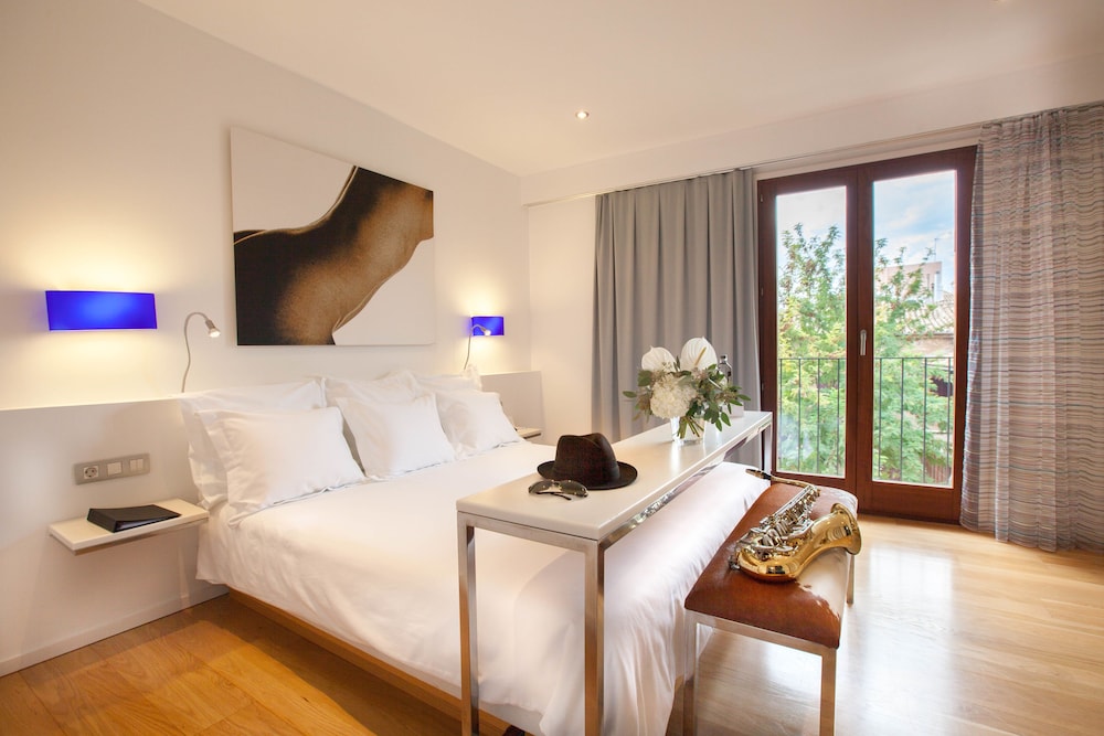 Petit Palace Hotel Tres — Hotel rooms in Palma de Mallorca, Balearic Islands