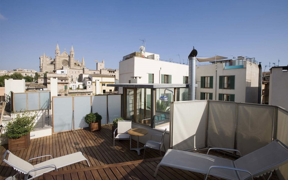 Petit Palace Hotel Tres — Hotel rooms in Palma de Mallorca, Balearic Islands