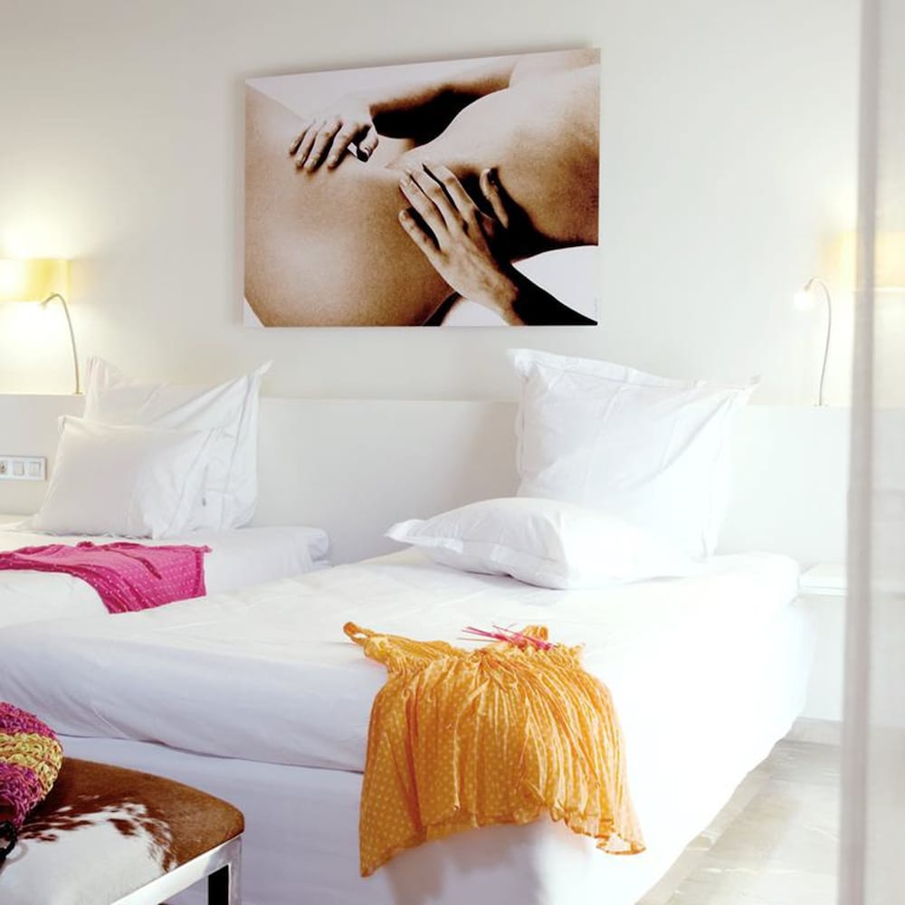 Petit Palace Hotel Tres — Hotel rooms in Palma de Mallorca, Balearic Islands