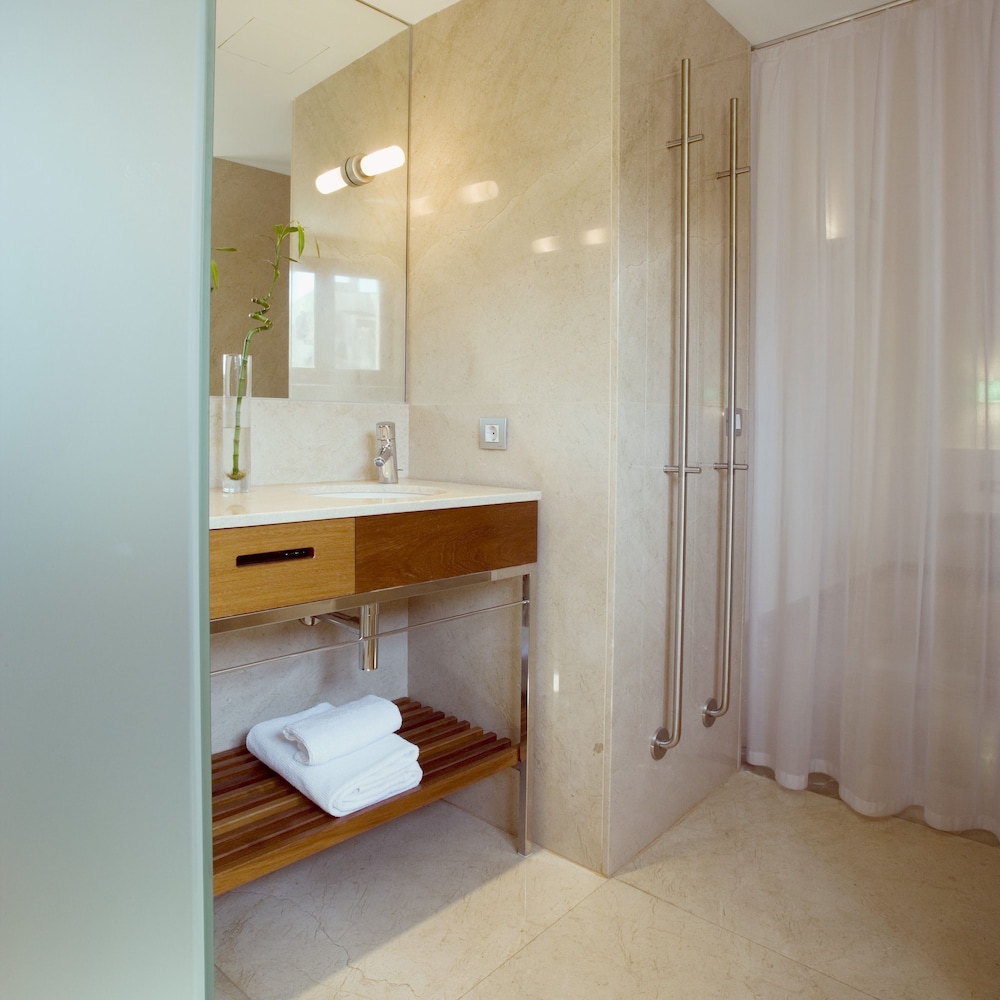 Petit Palace Hotel Tres — Hotel rooms in Palma de Mallorca, Balearic Islands