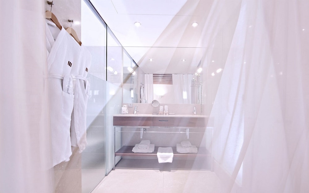 Petit Palace Hotel Tres — Hotel rooms in Palma de Mallorca, Balearic Islands