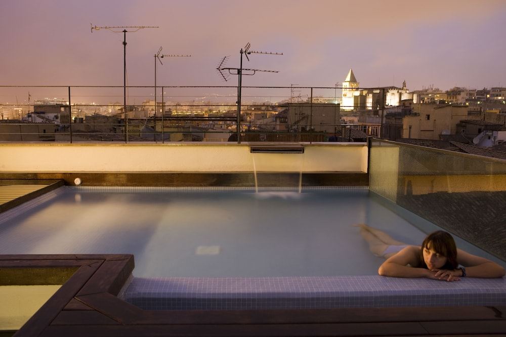 Petit Palace Hotel Tres — Spa in Palma de Mallorca, Balearic Islands