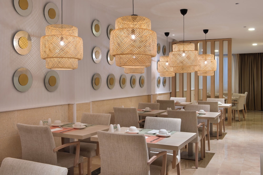 Valentin Somni Hotels & Suites – Adults Only +16 — Restaurant & bars in Peguera, Balearic Islands