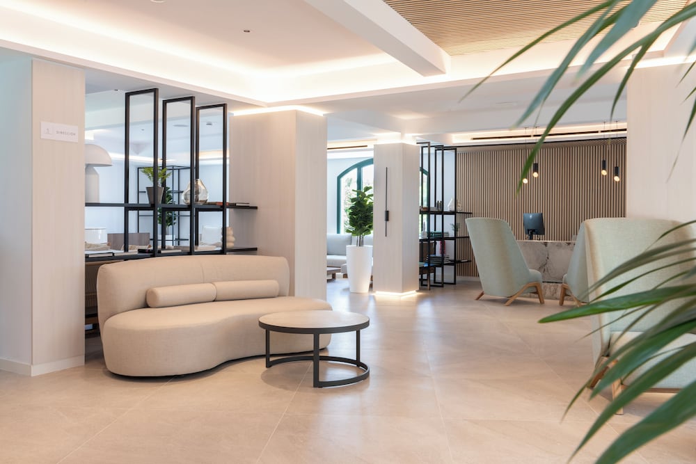 Valentin Somni Hotels & Suites – Adults Only +16 — Hotel rooms in Peguera, Balearic Islands