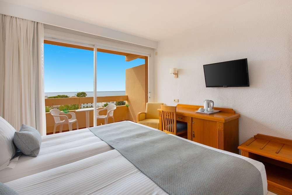 Valentin Reina Paguera - Adults Only — Rooms in Peguera, Balearic Islands