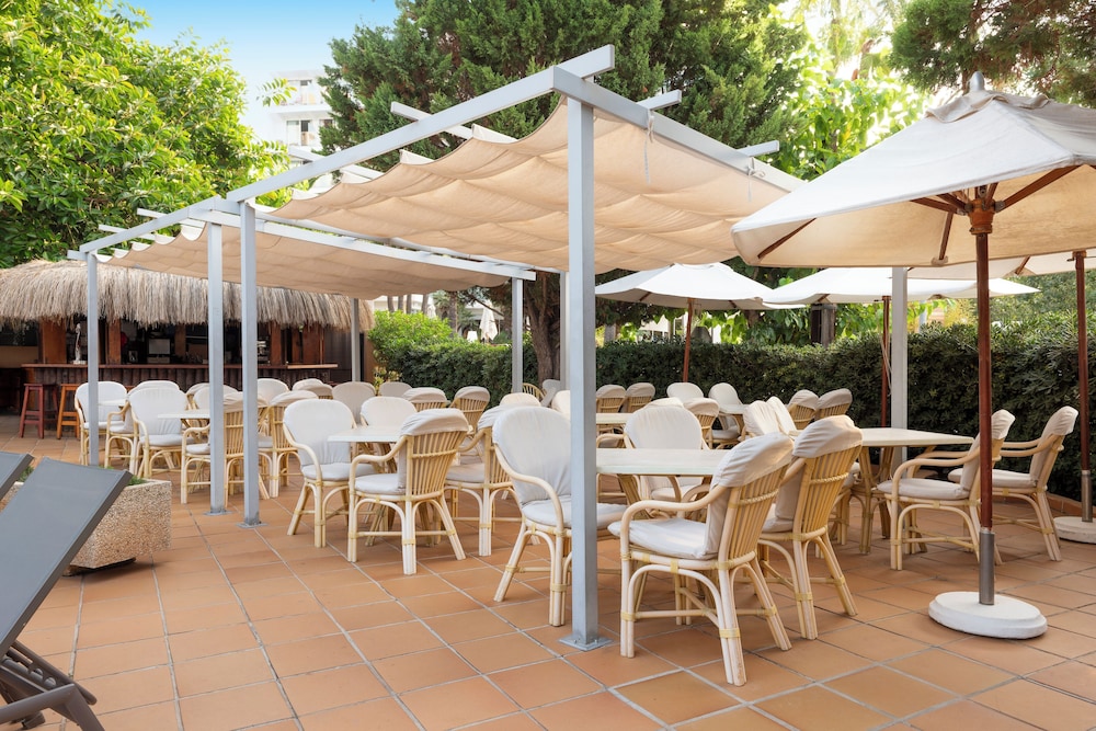 Valentin Reina Paguera - Adults Only — Restaurant in Peguera, Balearic Islands