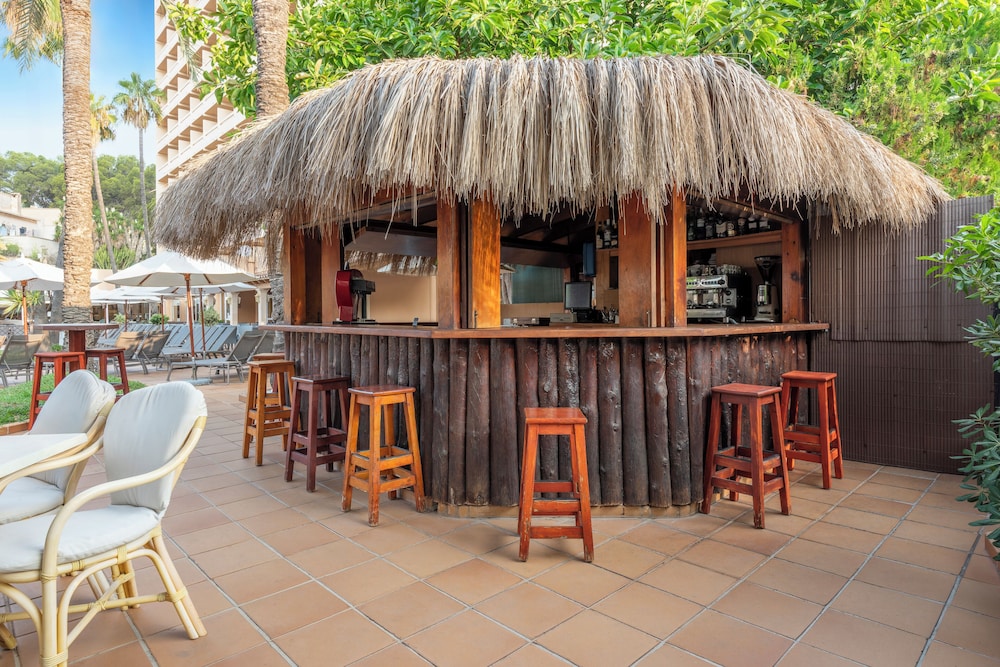 Valentin Reina Paguera - Adults Only — Restaurant in Peguera, Balearic Islands