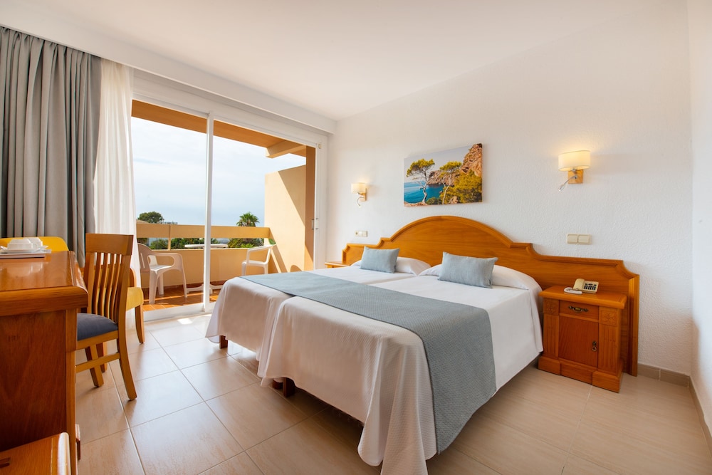 Valentin Reina Paguera - Adults Only — Rooms in Peguera, Balearic Islands