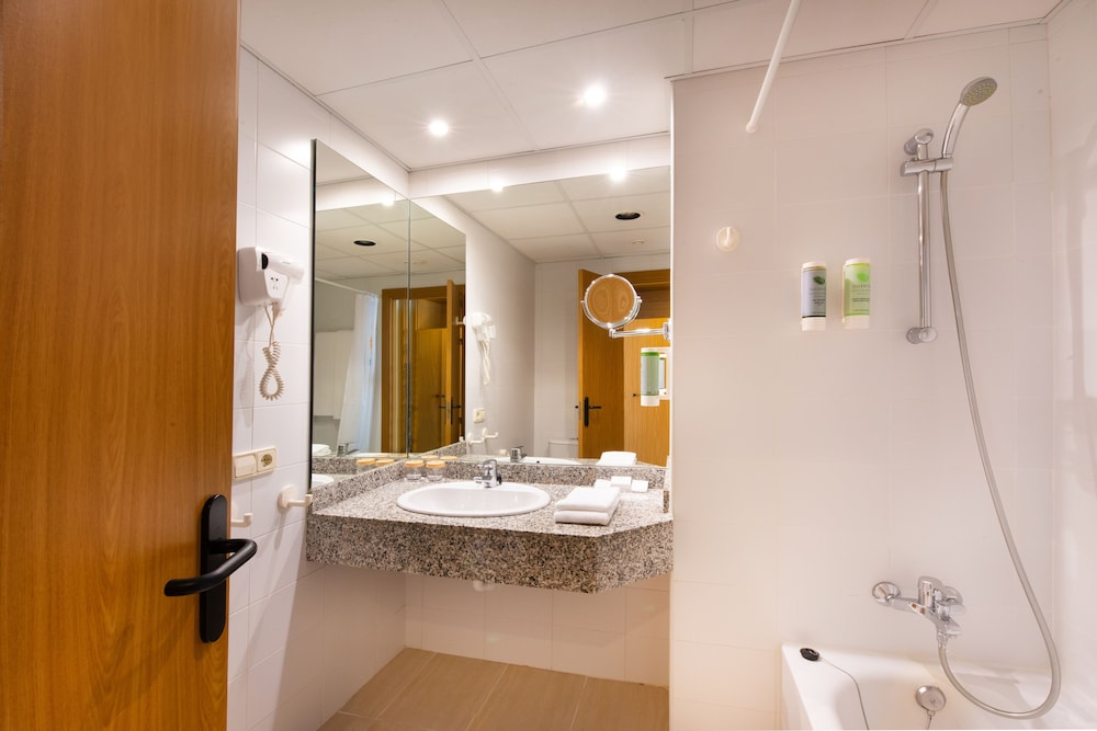 Valentin Reina Paguera - Adults Only — Rooms in Peguera, Balearic Islands