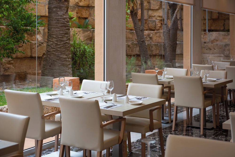Valentin Reina Paguera - Adults Only — Restaurant in Peguera, Balearic Islands