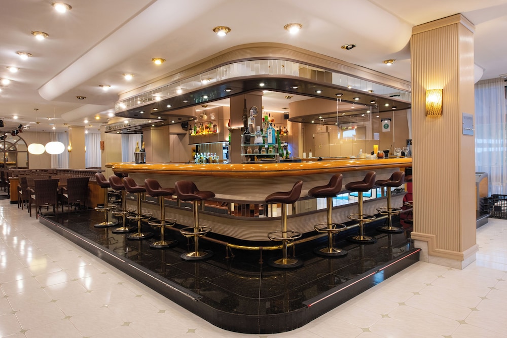 Valentin Reina Paguera - Adults Only — Restaurant in Peguera, Balearic Islands
