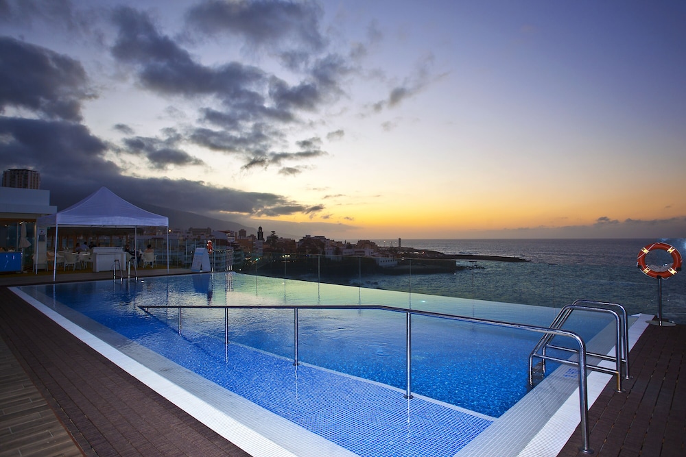 Hotel ValleMar — Swimming pool in Puerto de la Cruz, Canary Islands