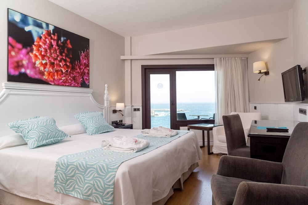 Hotel ValleMar — Hotel rooms in Puerto de la Cruz, Canary Islands