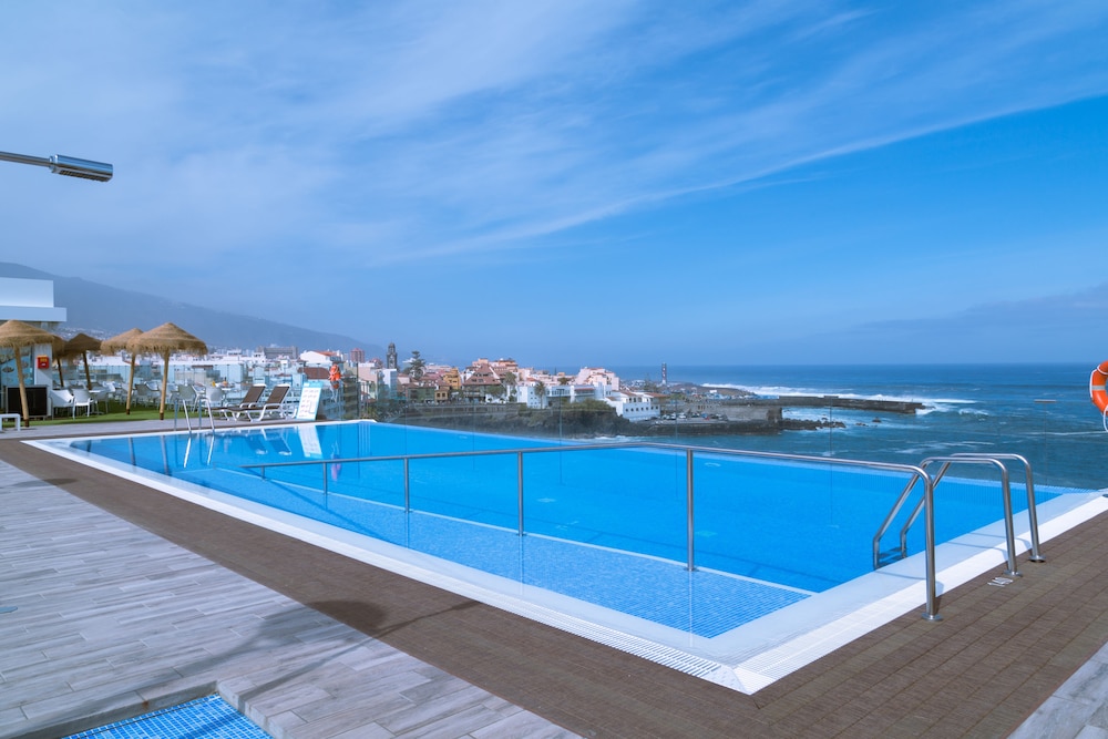 Hotel ValleMar — Swimming pool in Puerto de la Cruz, Canary Islands
