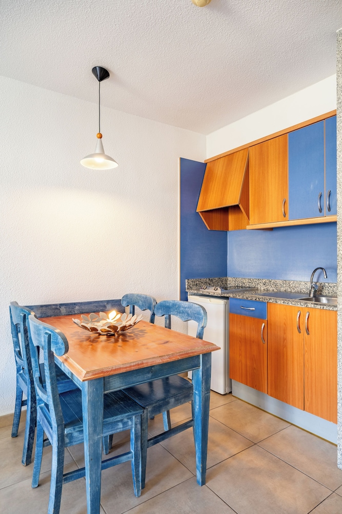 Cala Nova Apartamentos — Hotel rooms in Puerto Rico, Canary Islands
