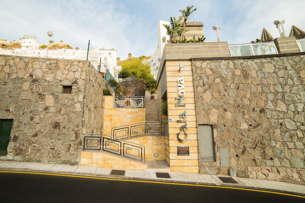 Cala Nova Apartamentos — Hotel building in Puerto Rico, Canary Islands