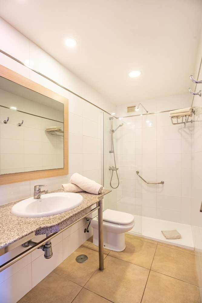 Cala Nova Apartamentos — Hotel rooms in Puerto Rico, Canary Islands