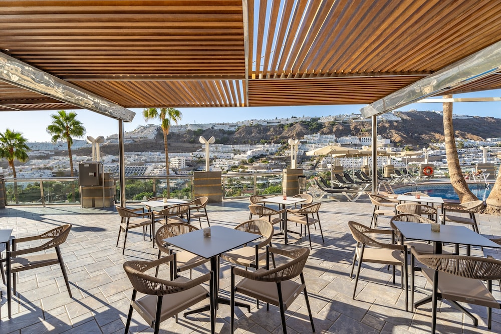 Cala Nova Apartamentos — Restaurant & bars in Puerto Rico, Canary Islands