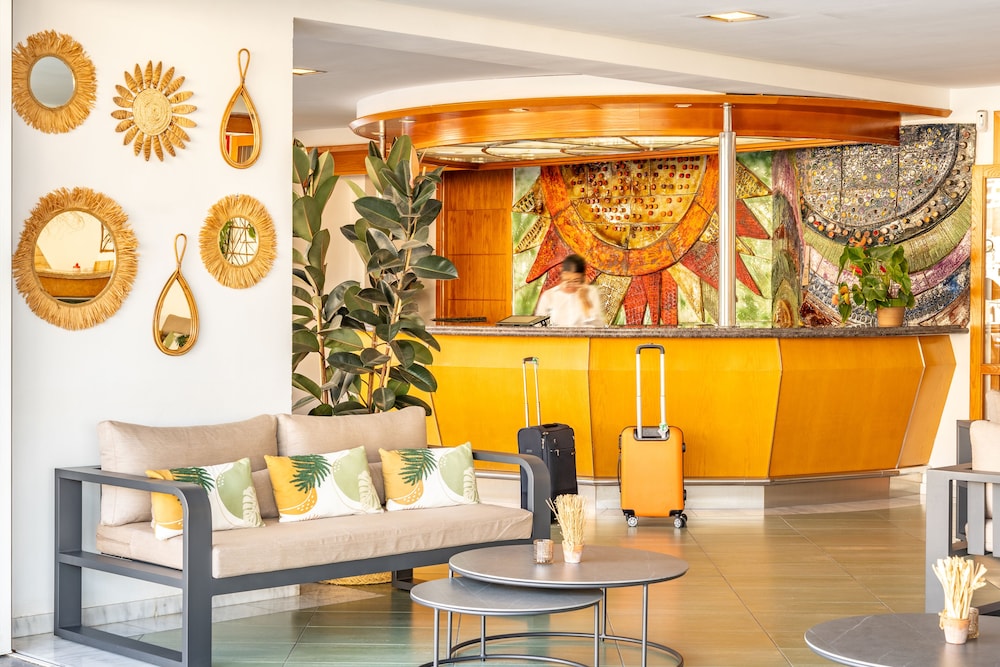 Cala Nova Apartamentos — Hotel building in Puerto Rico, Canary Islands