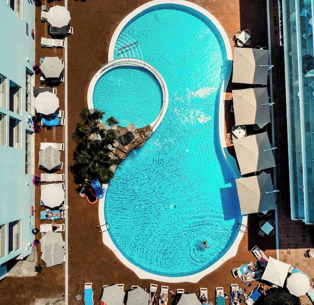 Hotel Capricho — Swimming pool in Cala Ratjada, Balearic Islands