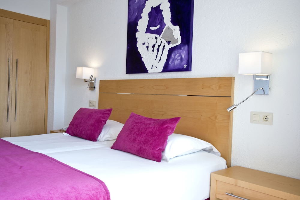 Hotel Capricho — Hotel rooms in Cala Ratjada, Balearic Islands
