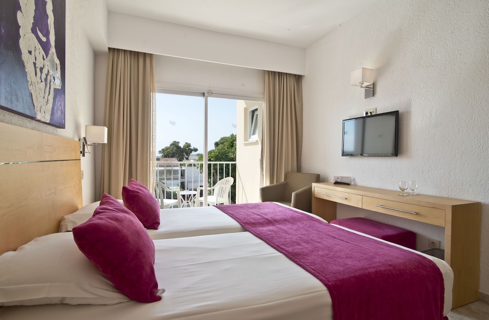 Hotel Capricho — Hotel rooms in Cala Ratjada, Balearic Islands
