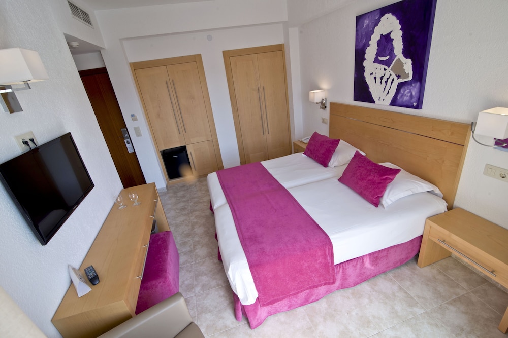 Hotel Capricho — Hotel rooms in Cala Ratjada, Balearic Islands
