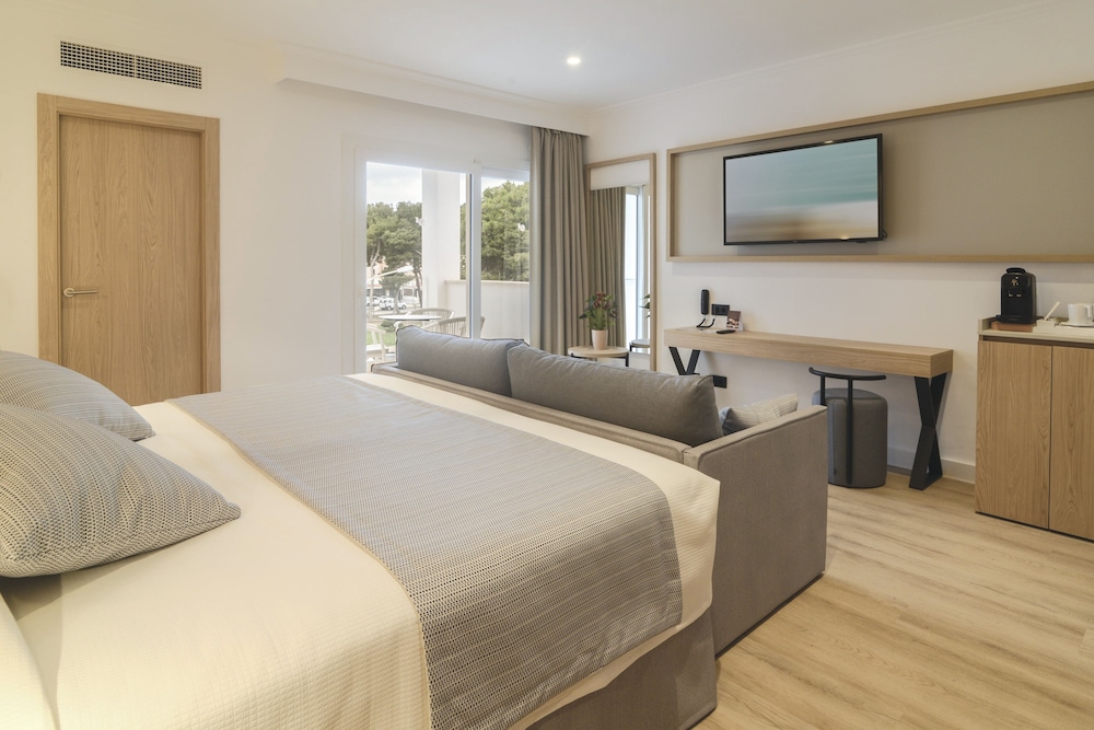 Hotel Capricho — Hotel rooms in Cala Ratjada, Balearic Islands