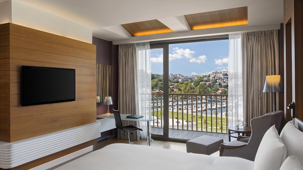 The Grand Tarabya Managed by Accor — Hotel rooms in Istanbul, Istanbul