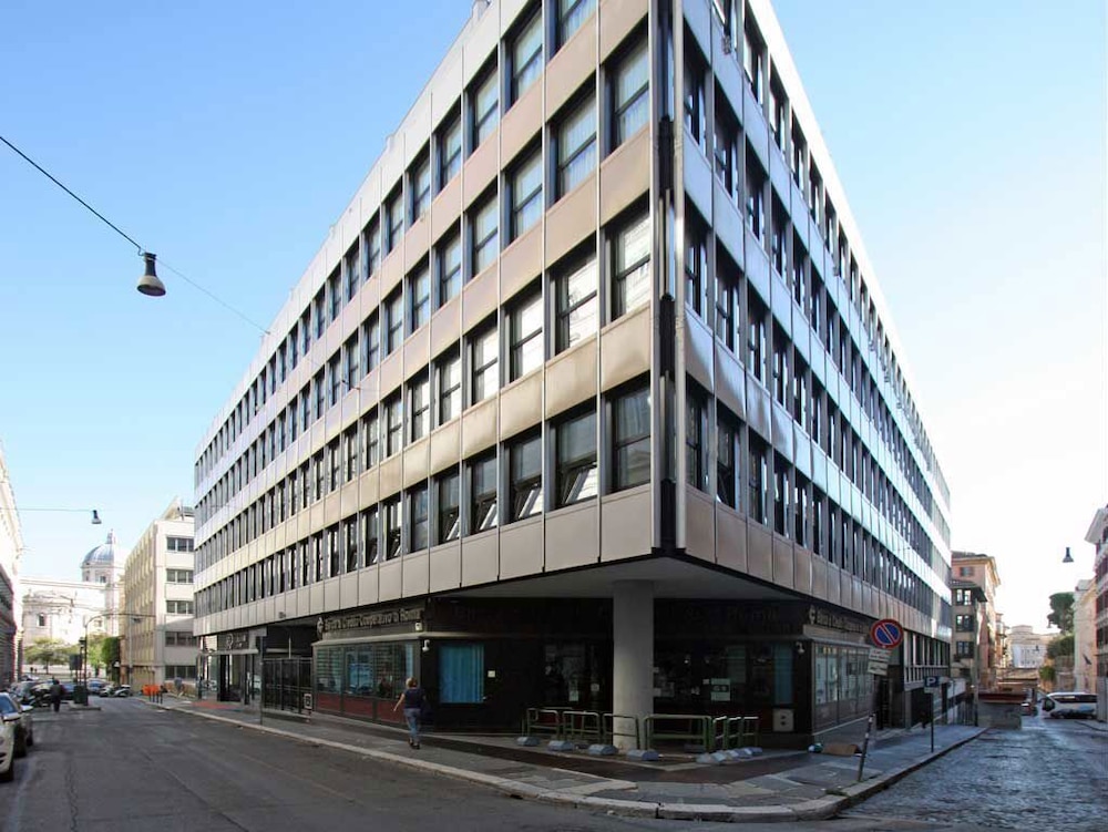 The Hive Hotel - zdjęcie 2