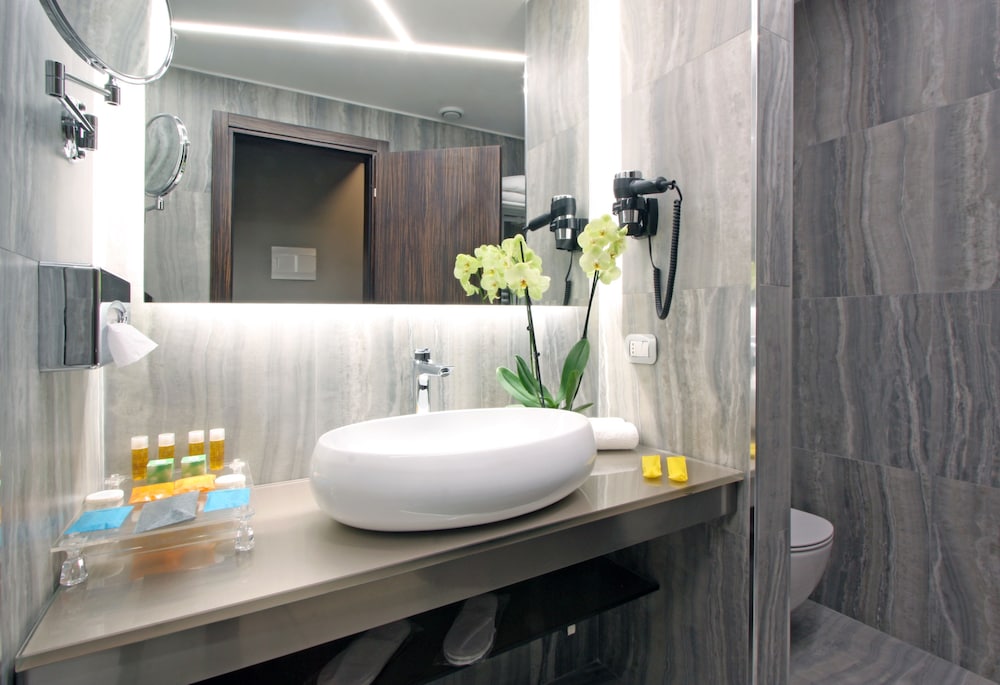The Hive Hotel — Hotel rooms in Rome, Lazio