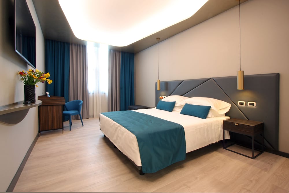 The Hive Hotel — Hotel rooms in Rome, Lazio
