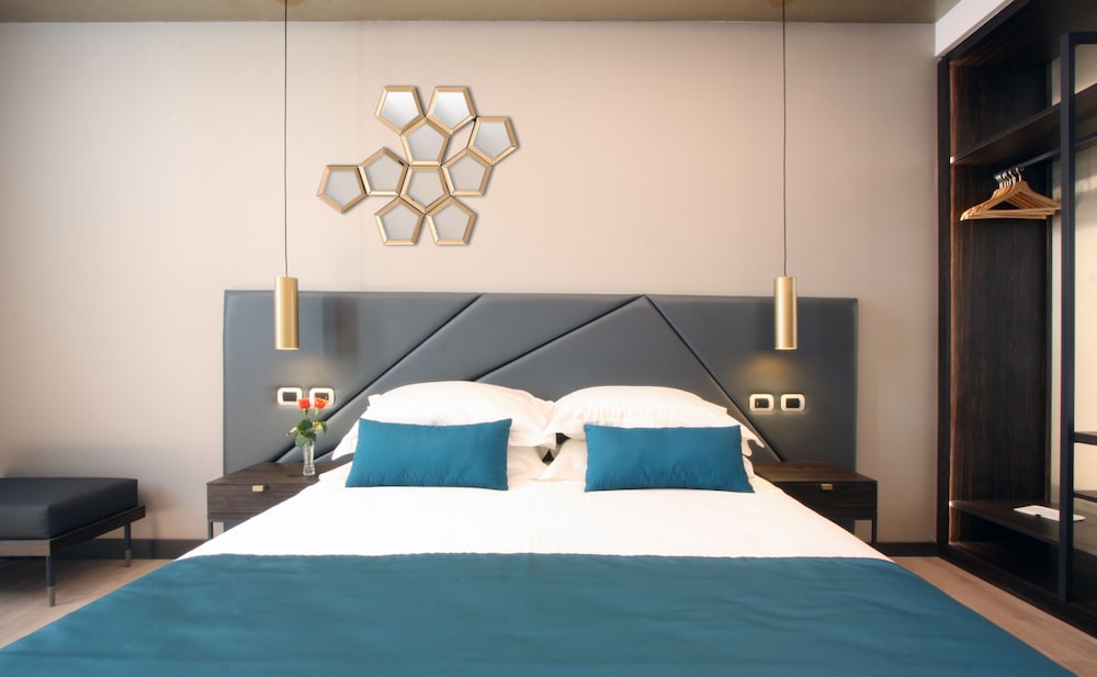 The Hive Hotel — Hotel rooms in Rome, Lazio