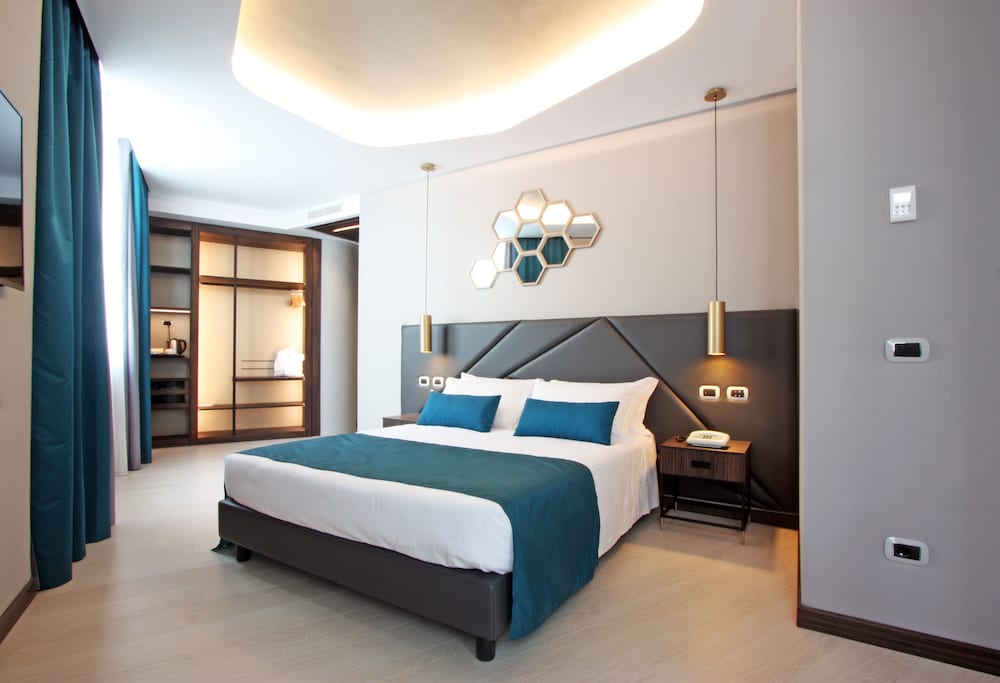 The Hive Hotel - zdjęcie 3