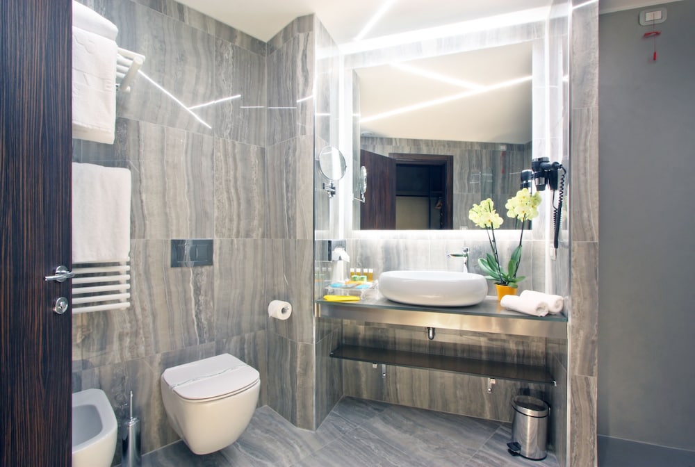 The Hive Hotel — Hotel rooms in Rome, Lazio