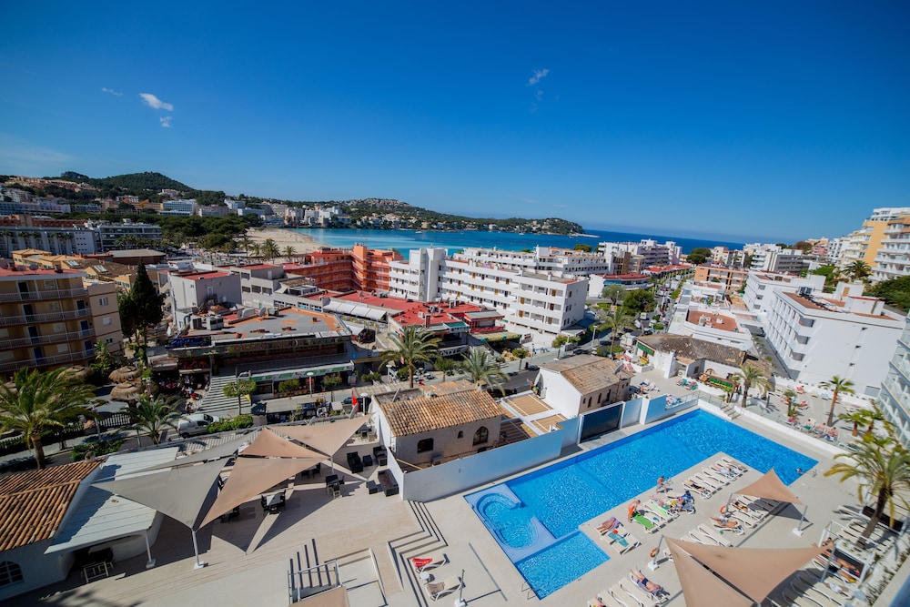 Pierre & Vacances Mallorca Deya - Recomendado para adultos — Swimming pool in Santa Ponca, Balearic Islands