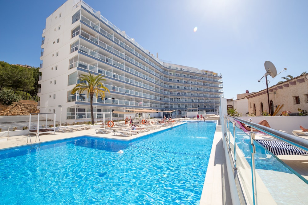 Pierre & Vacances Mallorca Deya - Recomendado para adultos — Swimming pool in Santa Ponca, Balearic Islands