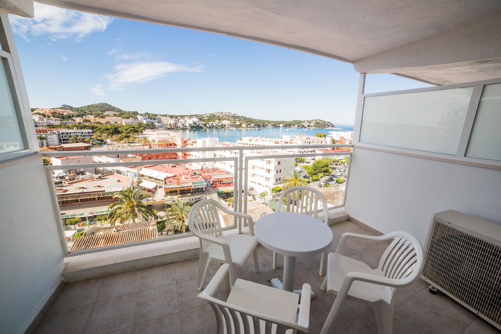 Pierre & Vacances Mallorca Deya - Recomendado para adultos — Hotel rooms in Santa Ponca, Balearic Islands