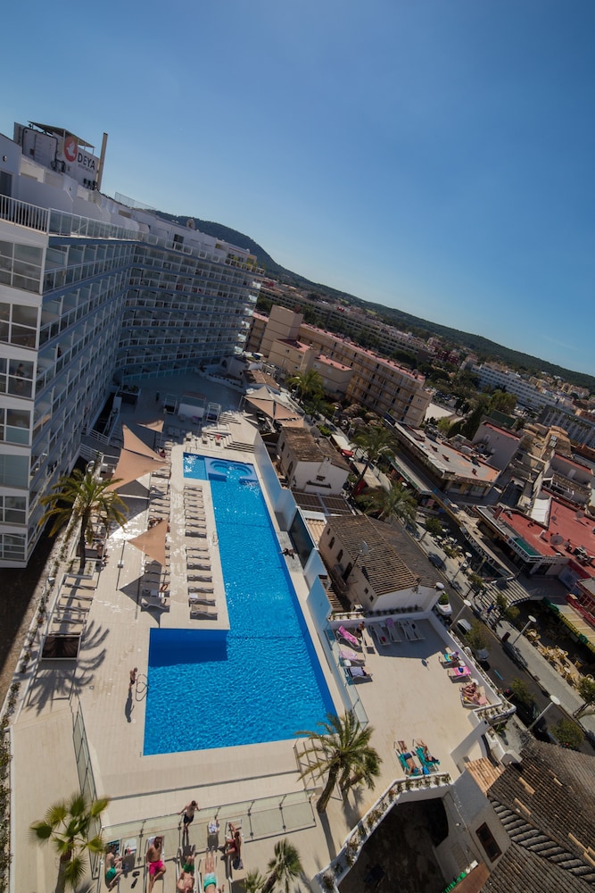 Pierre & Vacances Mallorca Deya - Recomendado para adultos — Swimming pool in Santa Ponca, Balearic Islands