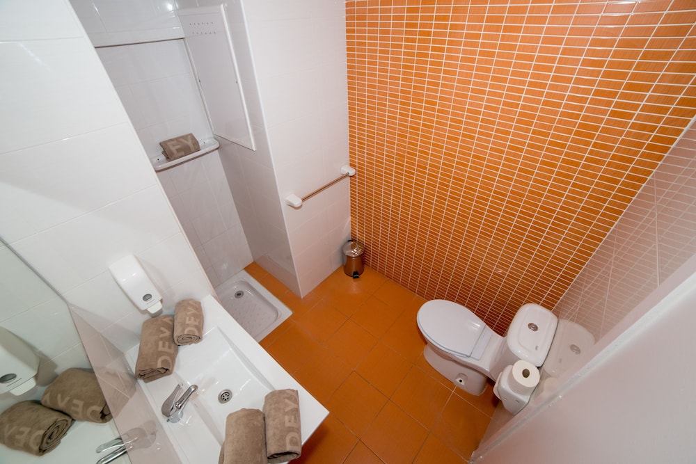 Pierre & Vacances Mallorca Deya - Recomendado para adultos — Hotel rooms in Santa Ponca, Balearic Islands