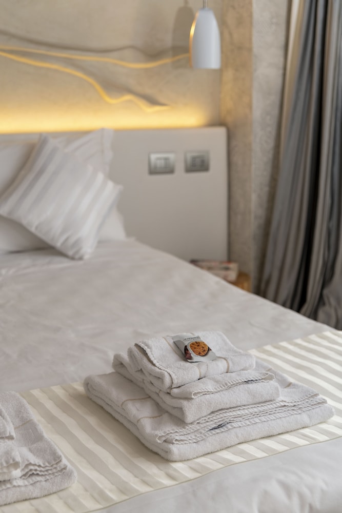 Ca' de la Fonte | WENICE Deep Culture — Hotel rooms in Venice, Veneto