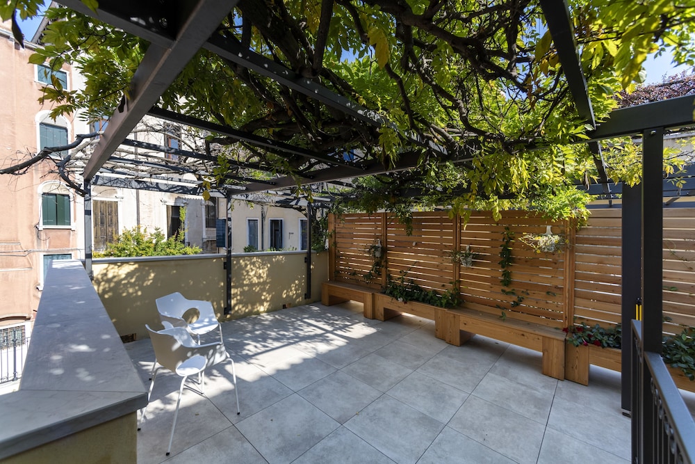 Ca' de la Fonte | WENICE Deep Culture — Hotel building in Venice, Veneto