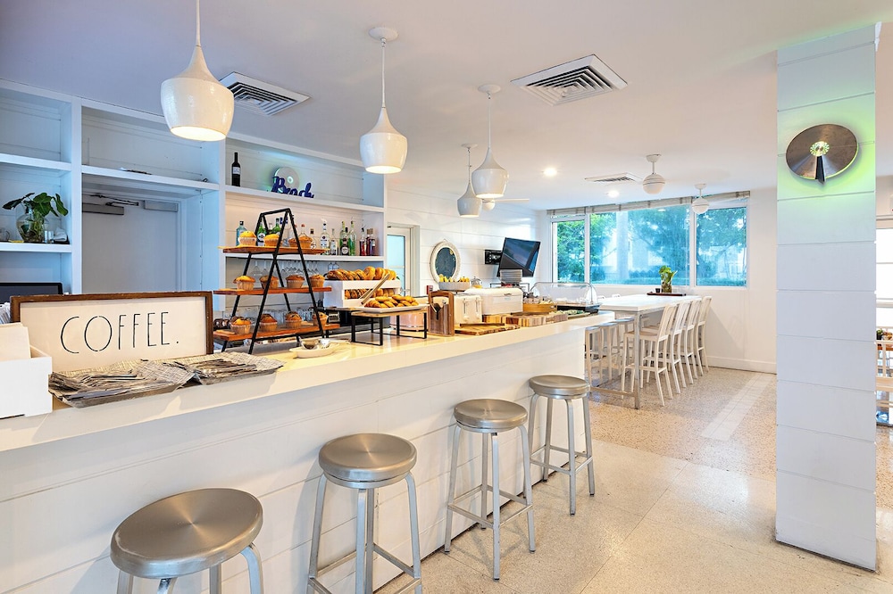 Pestana South Beach Art Deco Miami — Restaurant & bars in Miami, Florida