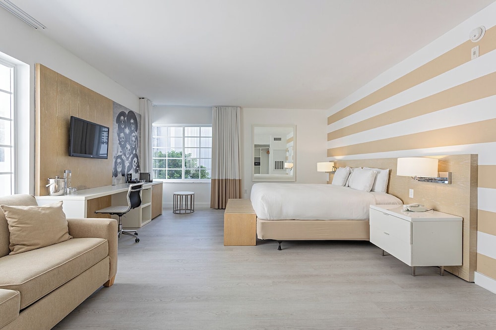 Pestana South Beach Art Deco Miami — Hotel rooms in Miami, Florida